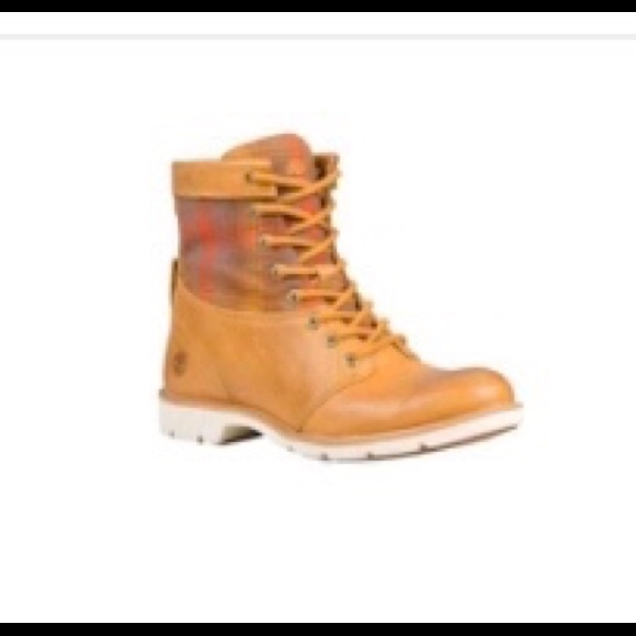 Timberland Shoes - Timberland Pendleton Plaid Tan Mid Boots (size 6)